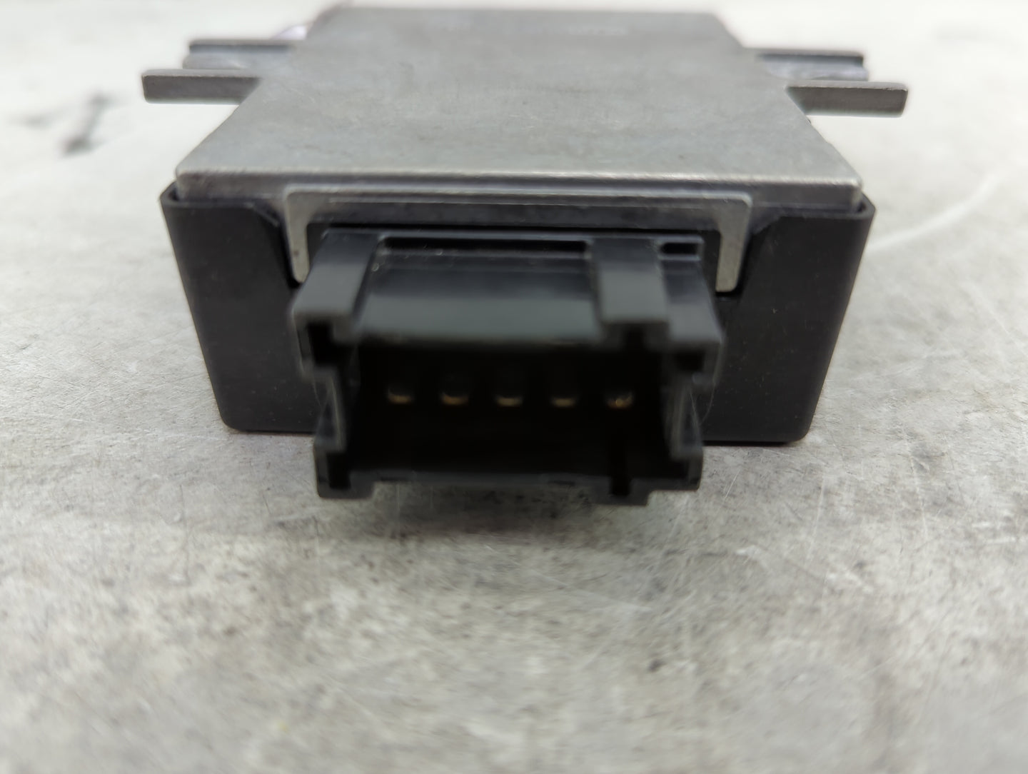 2018-2020 Bmw 530i Fuel Pump Control Module 9452468|11812110 - Oemusedautoparts1.com