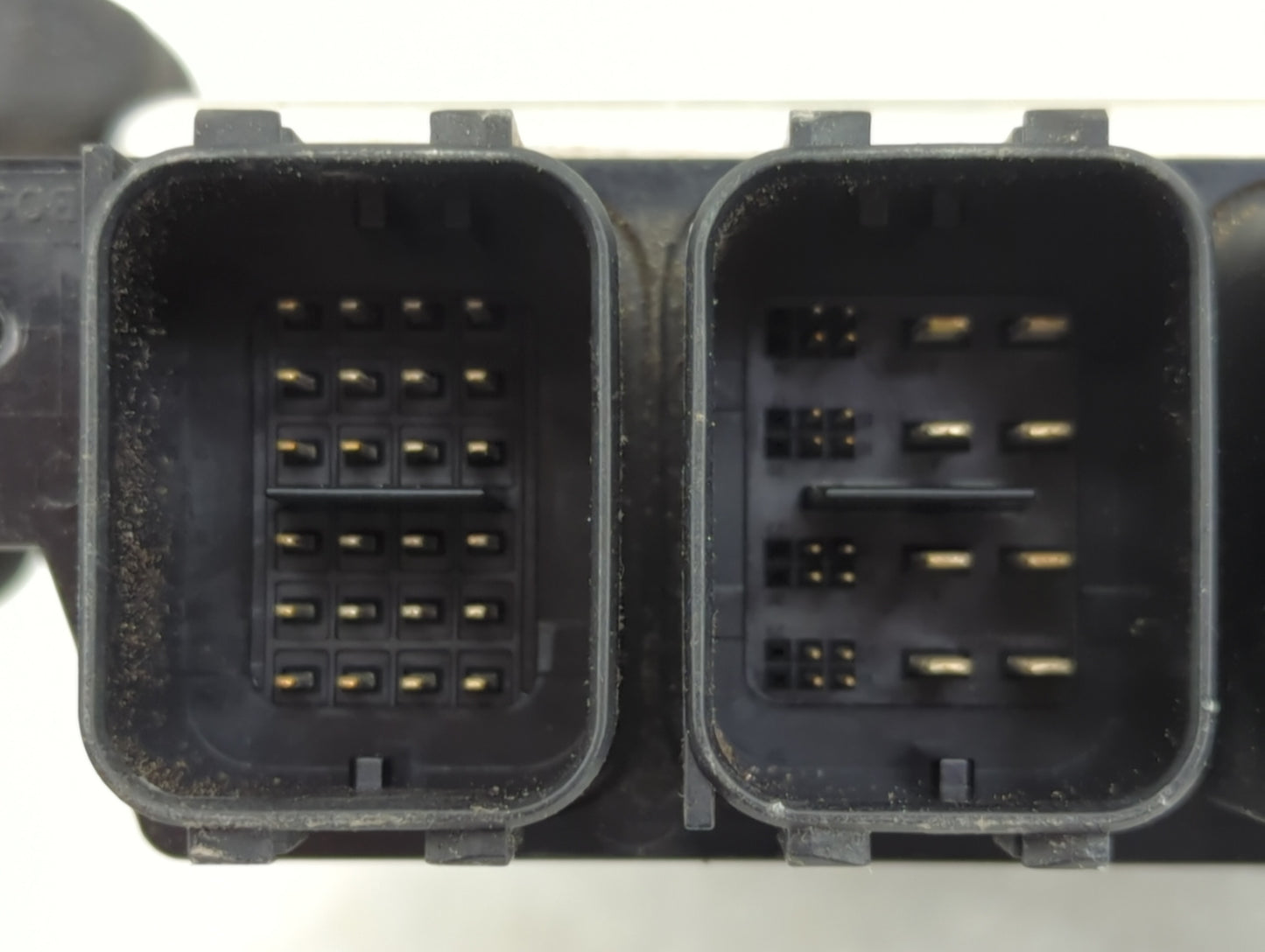2018-2019 Bmw 530i PCM Engine Control Computer ECU ECM PCU OEM P/N:031825803 0 261 S22 012 Fits Fits 2018 2019 OEM Used Auto