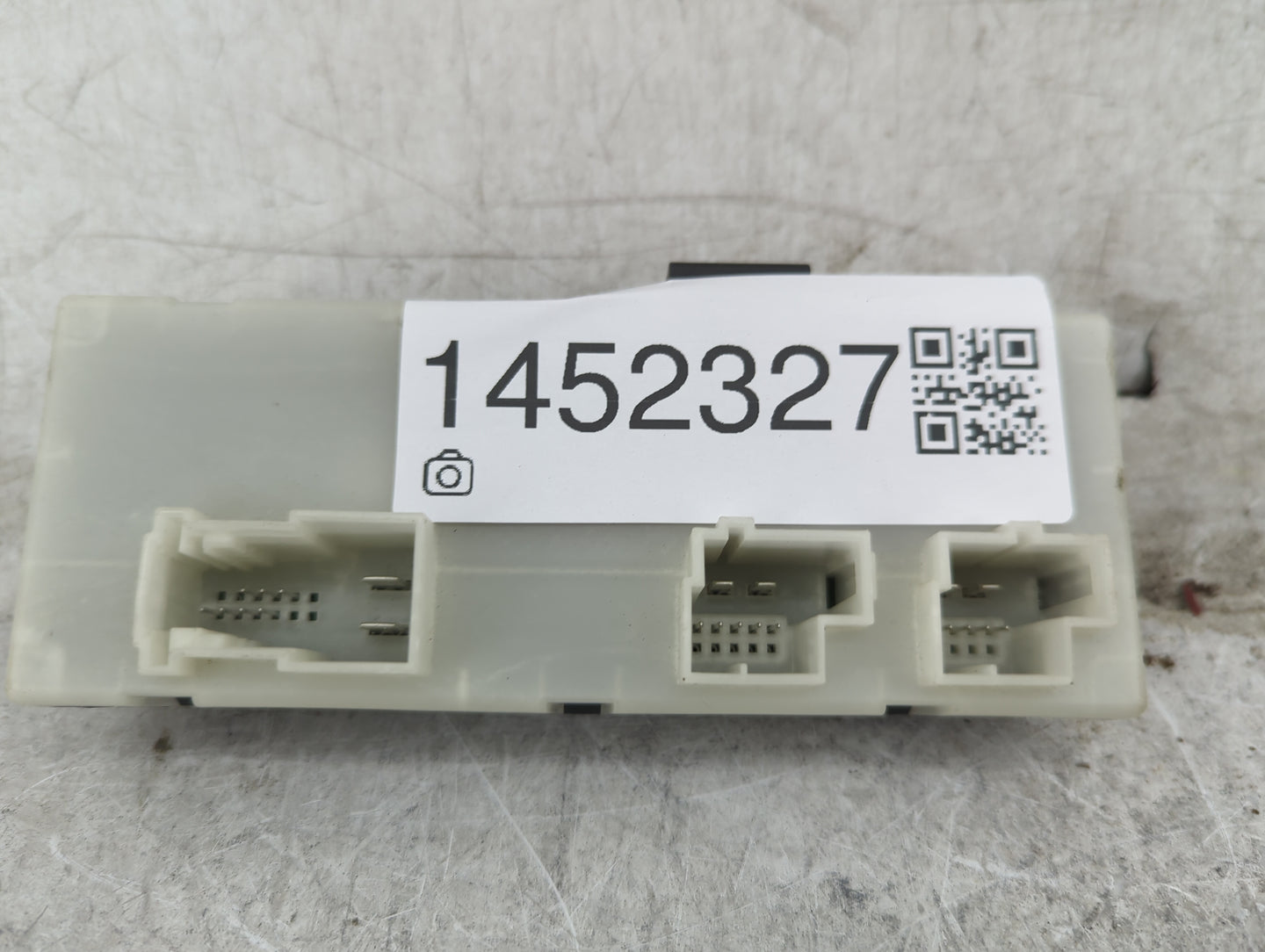2017-2020 Bmw 530i Body Control Module Bcm Inner Cabin Fuse Box - Oemusedautoparts1.com