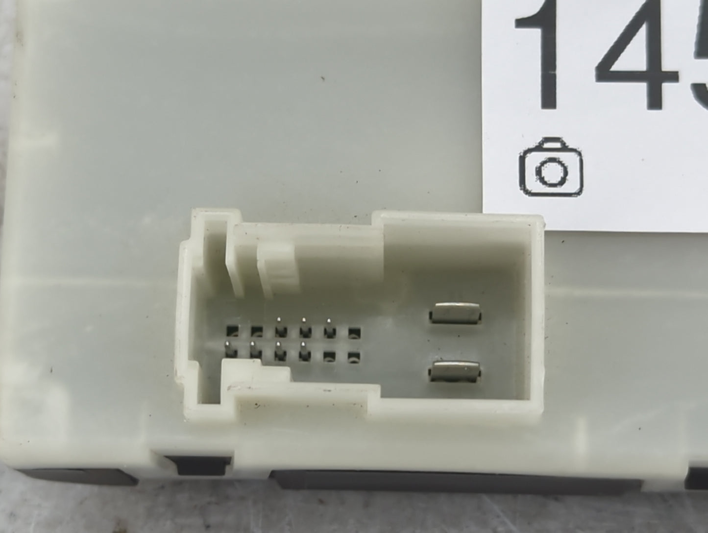 2017-2020 Bmw 530i Body Control Module Bcm Inner Cabin Fuse Box - Oemusedautoparts1.com