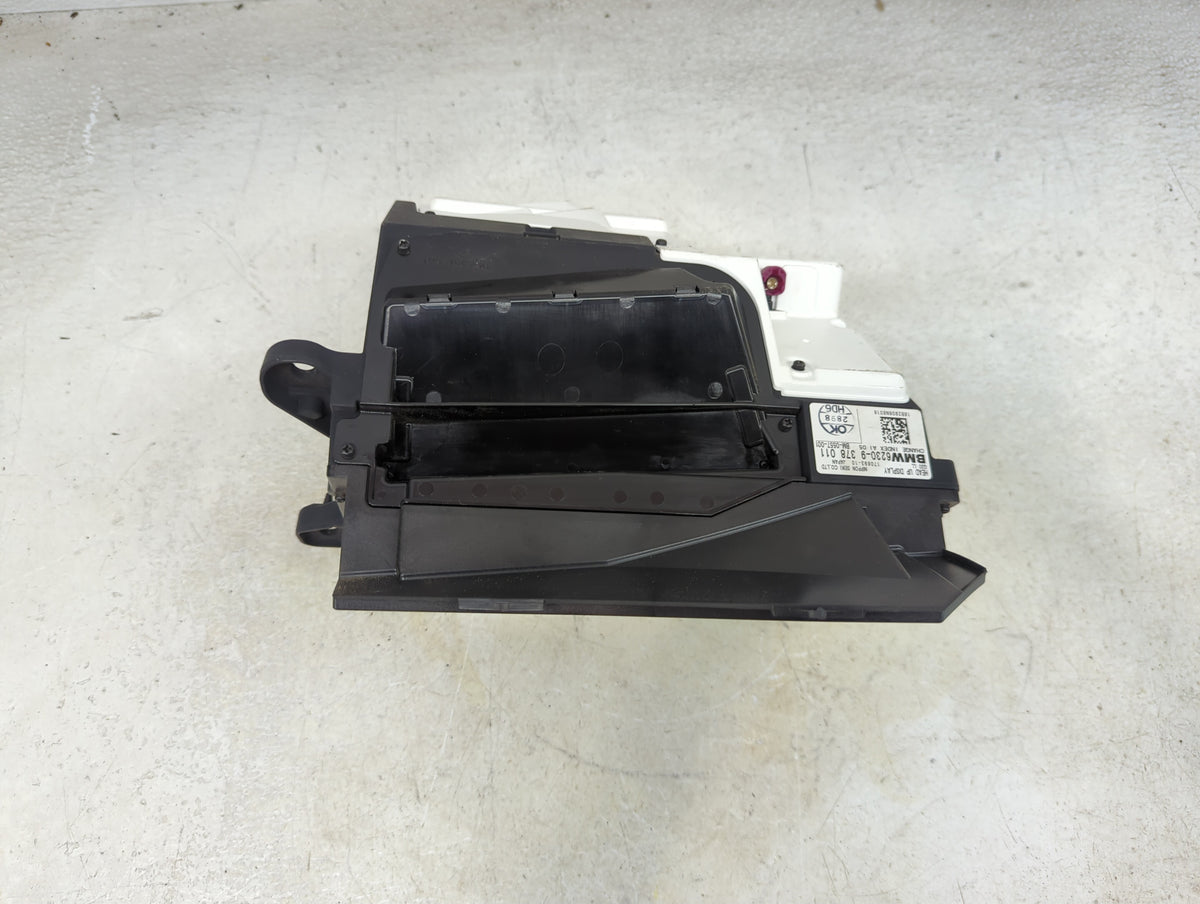 2019-2019 Bmw 530i Information Radio Display Screen - Oemusedautoparts1.com