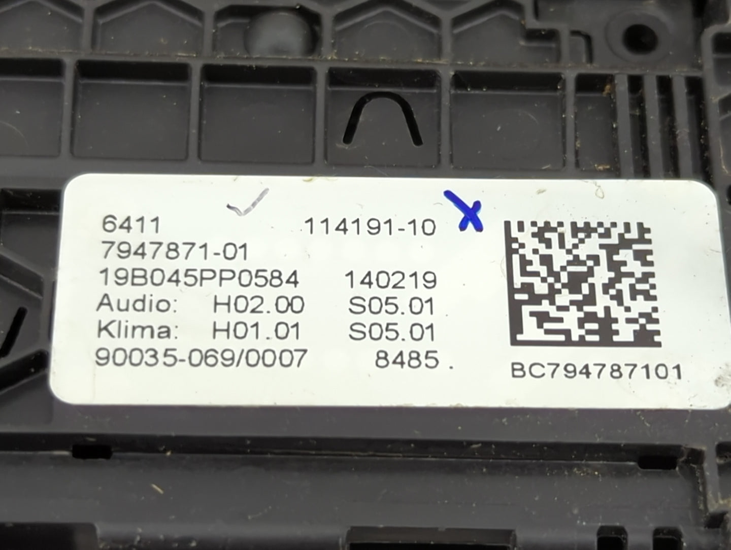 2017-2020 Bmw 530i Climate Control Module Temperature AC/Heater Replacement P/N:7947871-01 Fits Fits 2017 2018 2019 2020 OEM