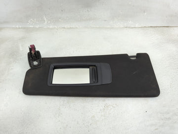 2017-2020 Bmw 530i Sun Visor Shade Replacement Passenger Right Mirror Fits Fits 2017 2018 2019 2020 OEM Used Auto Parts - Oe