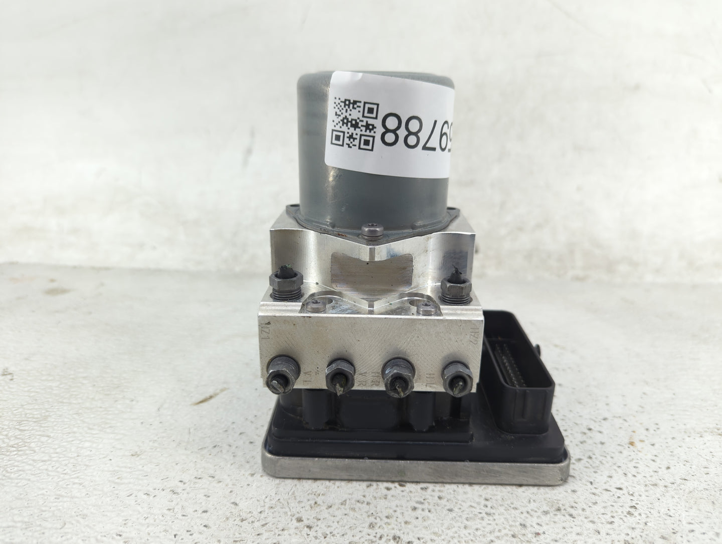 2018-2020 Bmw 530i ABS Pump Control Module Replacement P/N:34516895450 34526895451, 54088212A Fits Fits 2017 2018 2019 2020 