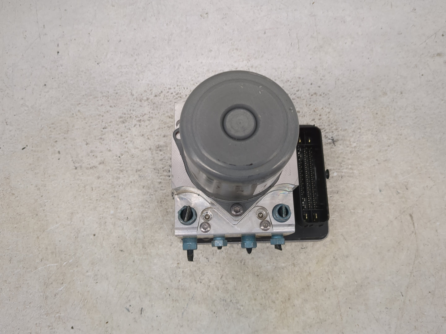 2018-2020 Bmw 530i ABS Pump Control Module Replacement P/N:34516895450 34526895451, 54088212A Fits Fits 2017 2018 2019 2020 