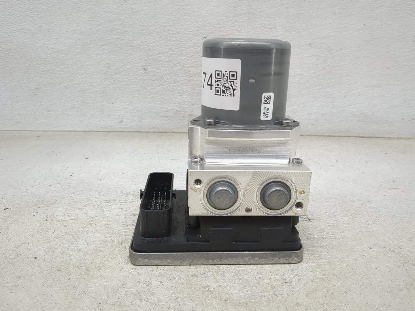 2018-2020 Bmw 530i ABS Pump Control Module Replacement P/N:34516895450 34526895451, 54088212A Fits Fits 2017 2018 2019 2020 