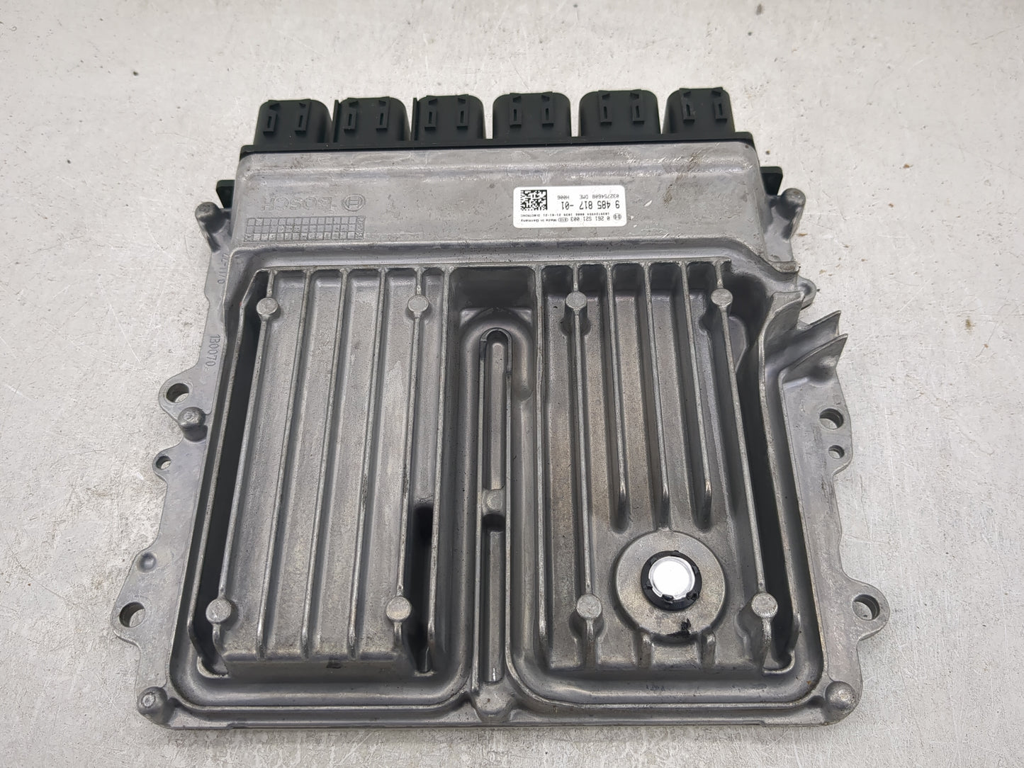 2018-2019 Bmw 540 PCM Engine Control Computer ECU ECM PCU OEM P/N:9485817-01 0261S21003, 0327S4608 Fits Fits 2018 2019 OEM U