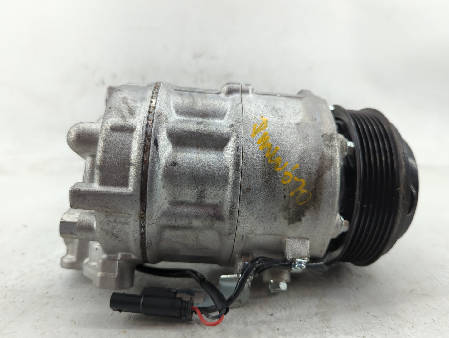 2017-2019 Bmw 540i Air Conditioning A/c Ac Compressor Oem - Oemusedautoparts1.com