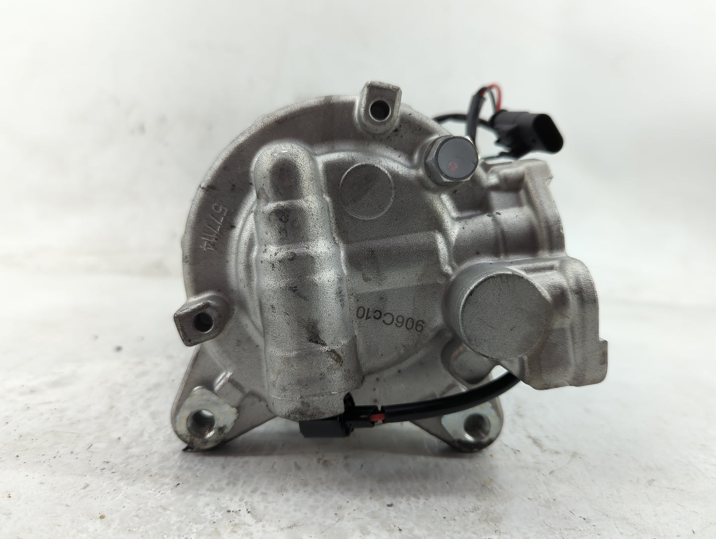 2017-2019 Bmw 540i Air Conditioning A/c Ac Compressor Oem - Oemusedautoparts1.com