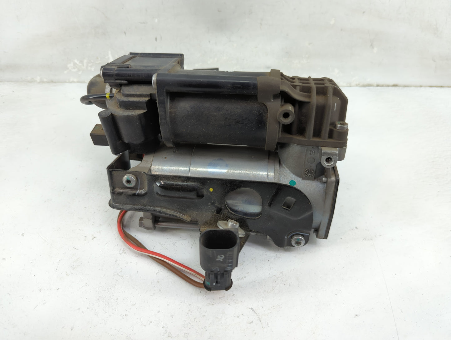 2018-2018 Bmw 640i Air Suspension Pump - Oemusedautoparts1.com
