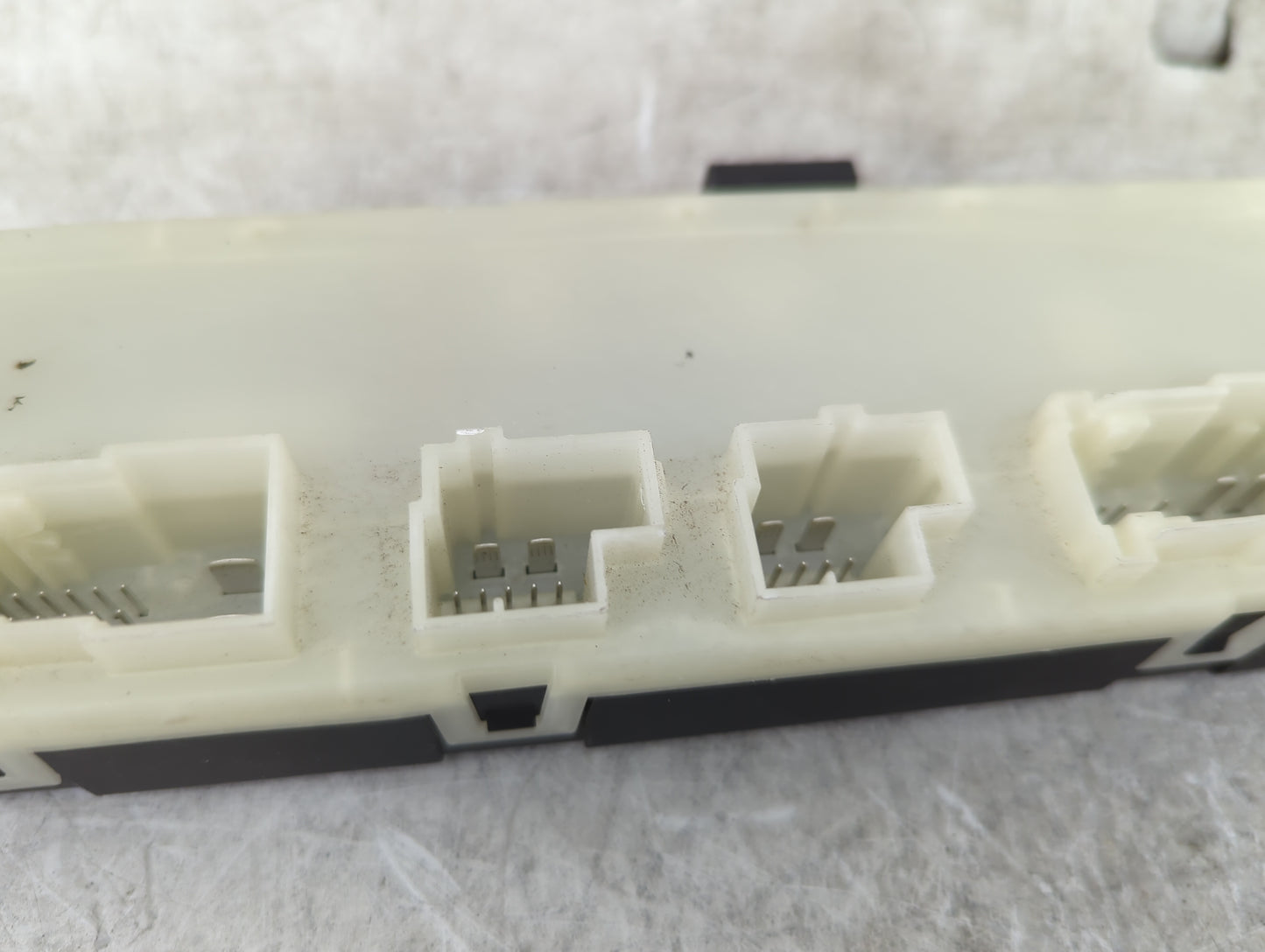 Bmw 640igt Body Control Module Bcm Inner Cabin Fuse Box - Oemusedautoparts1.com