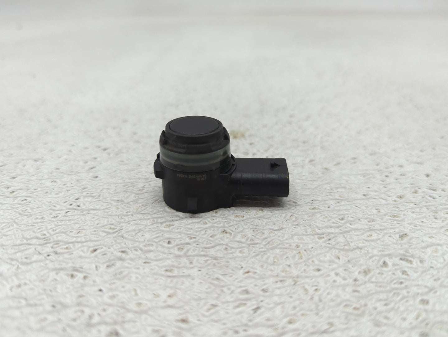 2019 Bmw 740 Front Park Assist Sensor Black - Oemusedautoparts1.com
