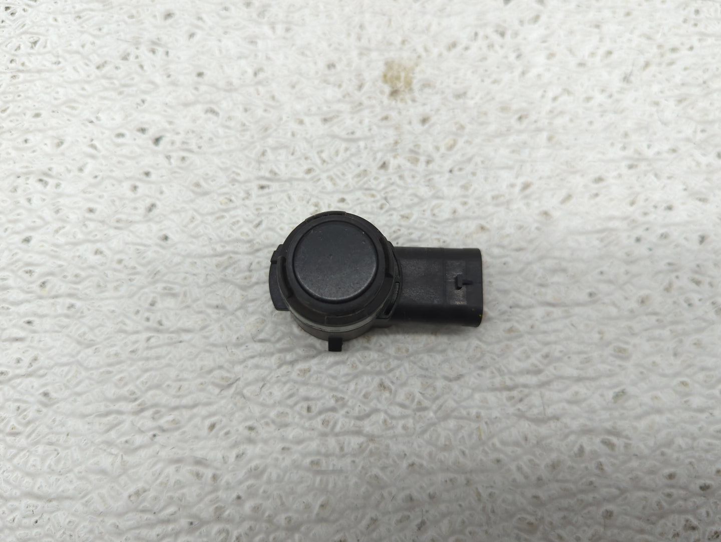 2019 Bmw 740 Front Park Assist Sensor Black - Oemusedautoparts1.com