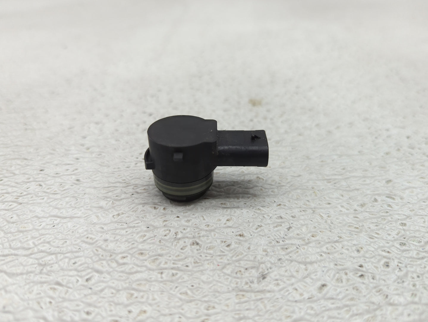 2019 Bmw 740 Front Park Assist Sensor Black - Oemusedautoparts1.com