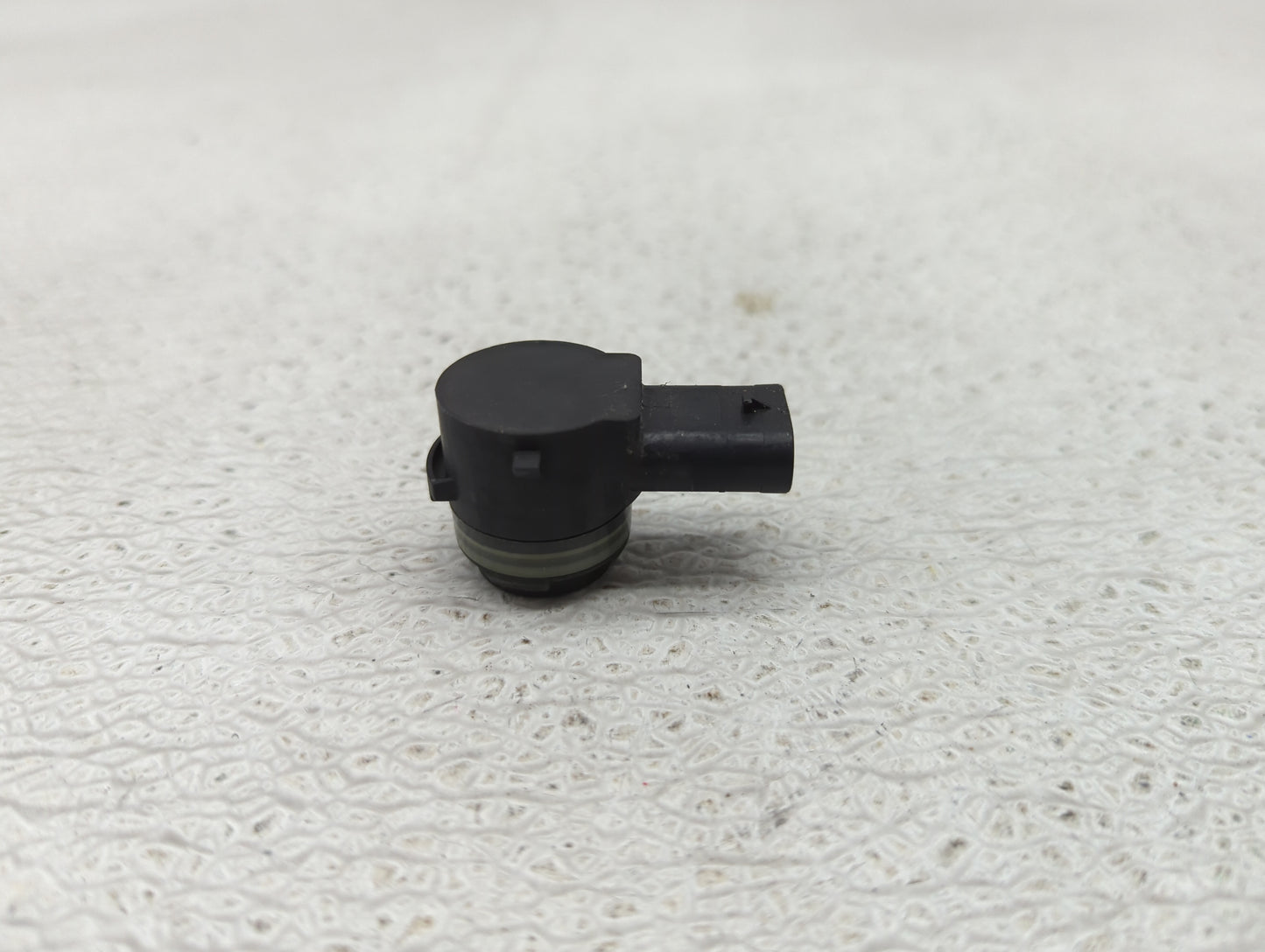 2019 Bmw 740 Front Park Assist Sensor Black - Oemusedautoparts1.com