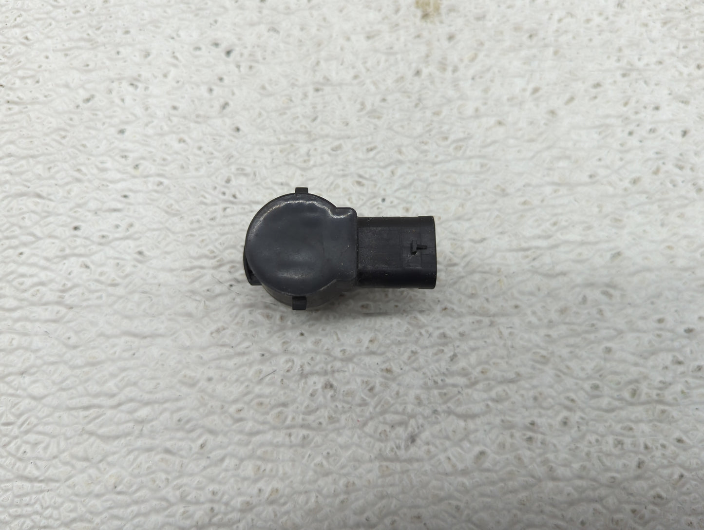 2019 Bmw 740 Front Park Assist Sensor Black - Oemusedautoparts1.com