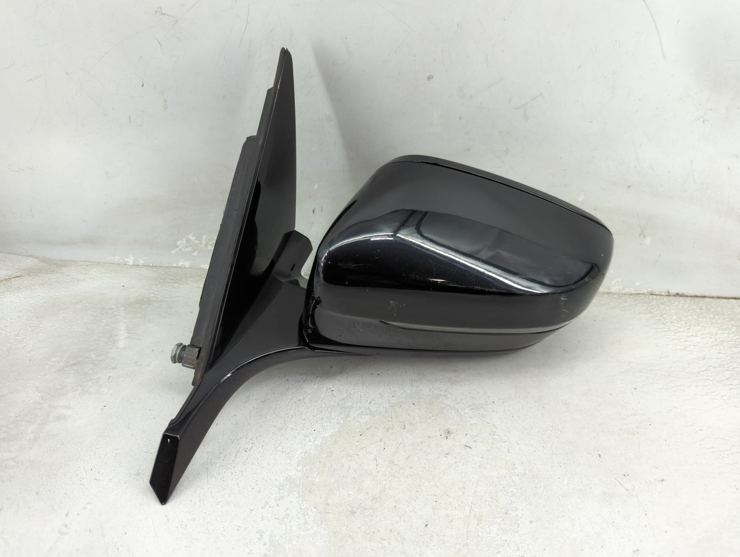 2016-2019 Bmw 740 Driver Side View Mirror - Left Door Mirror OEM Used - Oemusedautoparts1.com