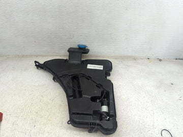 Bmw M550i Windshield Washer Fluid Reservoir Bottle Oem - Oemusedautoparts1.com