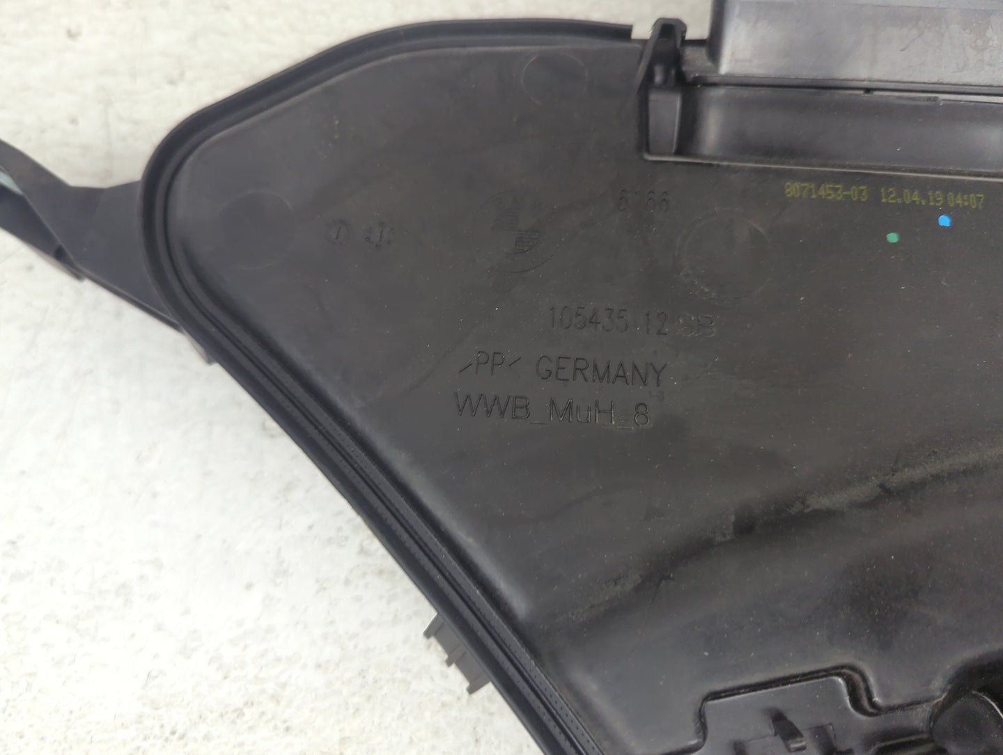 Bmw M550i Windshield Washer Fluid Reservoir Bottle Oem - Oemusedautoparts1.com