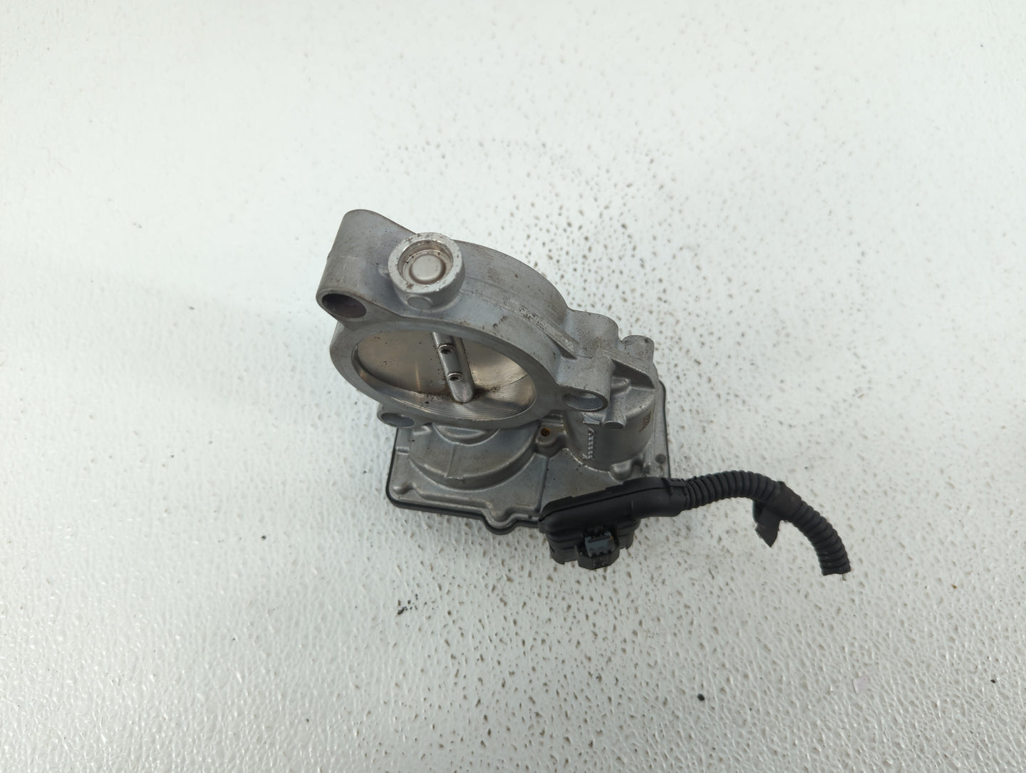 2016-2022 Bmw X1 Throttle Body P/N:7 619 008 7619008 Fits Fits 2016 2017 2018 2019 2020 2021 2022 OEM Used Auto Parts - Oemu