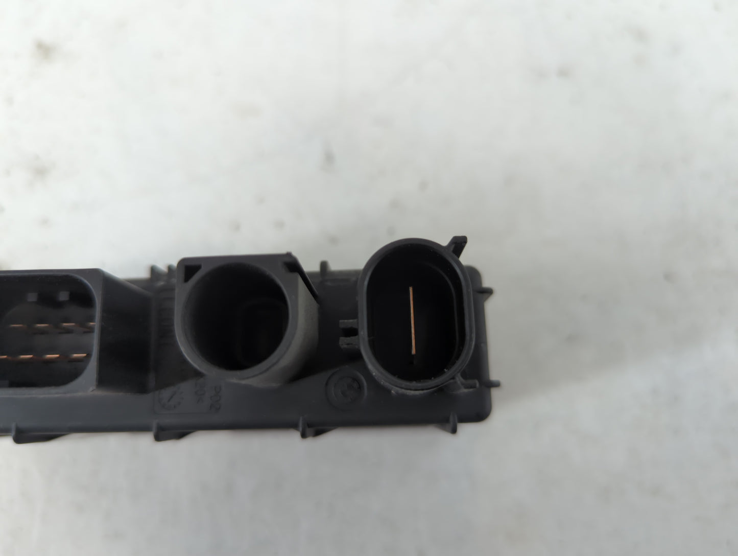 2018-2019 Bmw X1 PCM Engine Control Computer ECU ECM PCU OEM P/N:8647841-01 Fits Fits 2018 2019 OEM Used Auto Parts - Oemuse