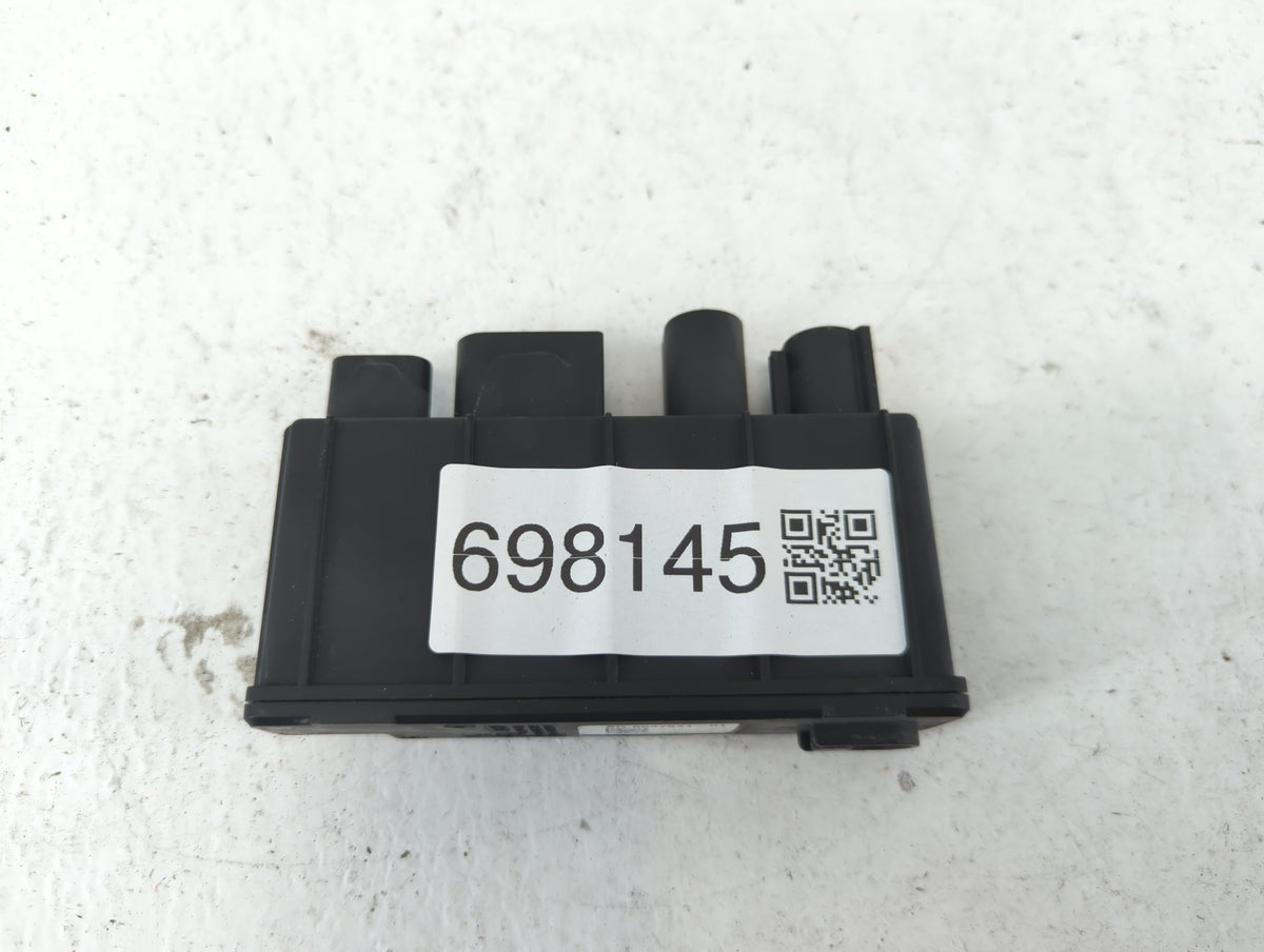 2018-2019 Bmw X1 PCM Engine Control Computer ECU ECM PCU OEM P/N:8647841-01 Fits 2018 2019 OEM Used Auto Parts - Oemusedauto