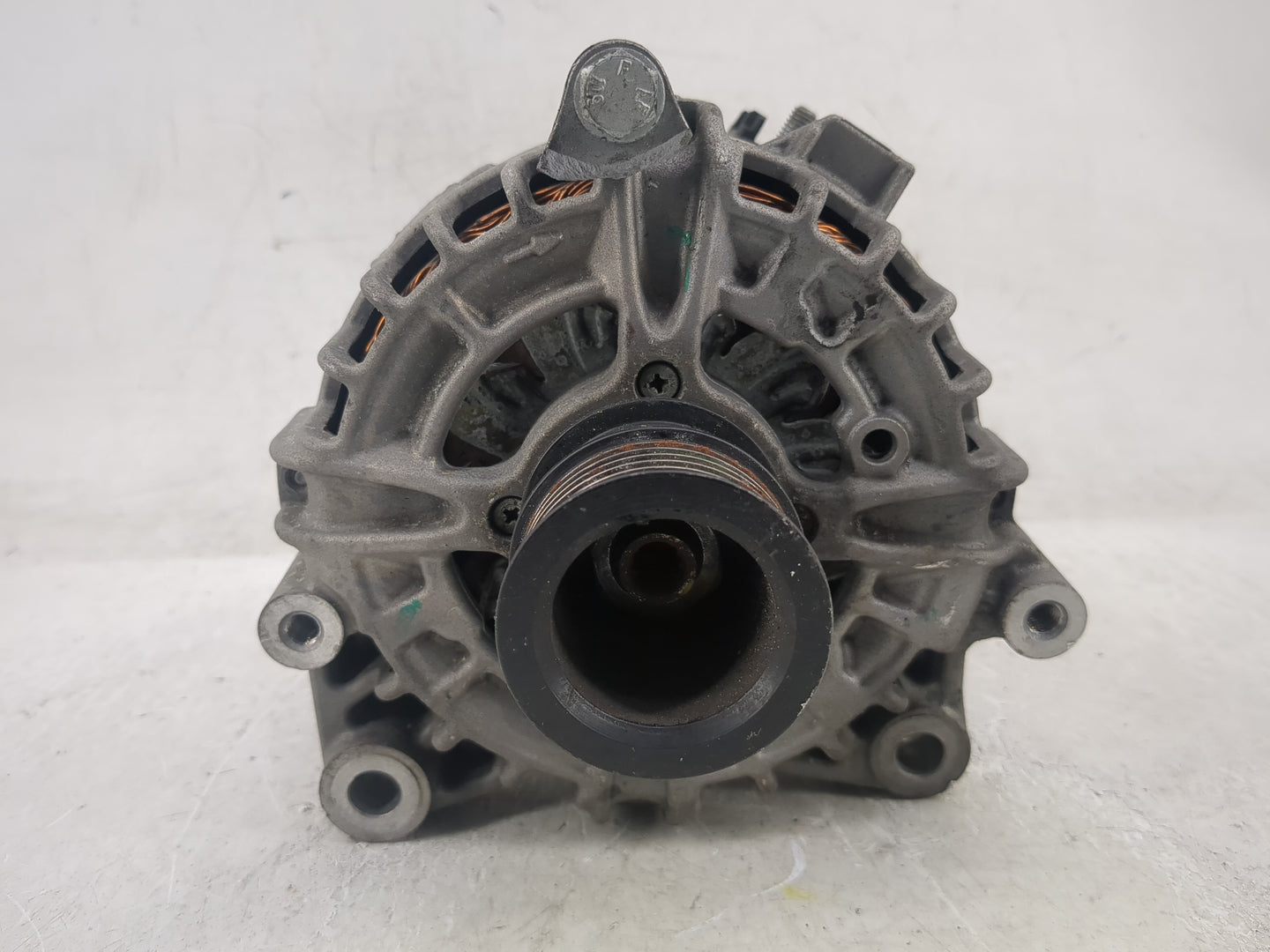 2018-2019 Bmw X3 Alternator Replacement Generator Charging Assembly Engine OEM P/N:8571357 0 125 814 004 Fits OEM Used Auto 