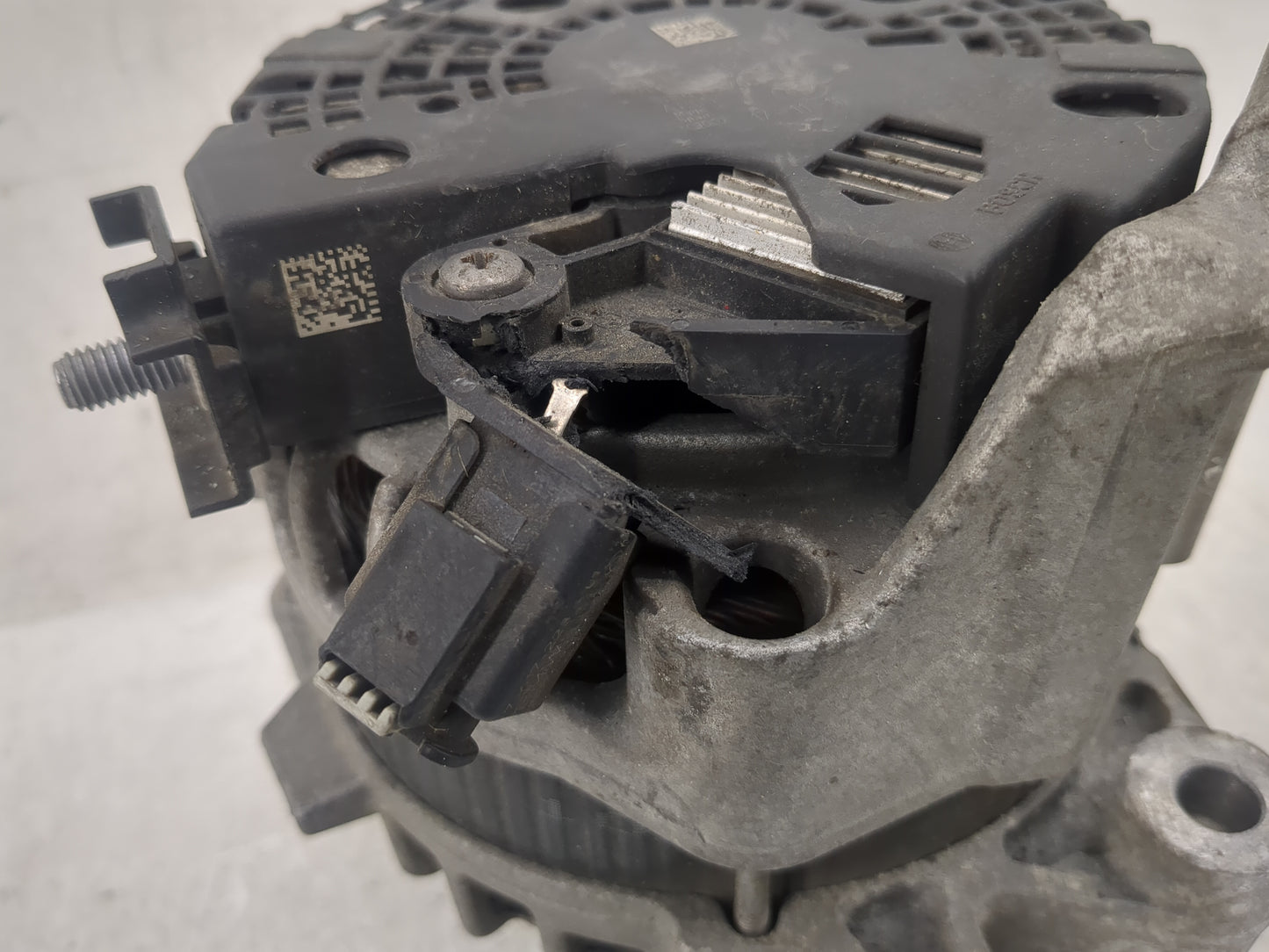 2018-2019 Bmw X3 Alternator Replacement Generator Charging Assembly Engine OEM P/N:0 125 812 026 8571357 Fits OEM Used Auto 