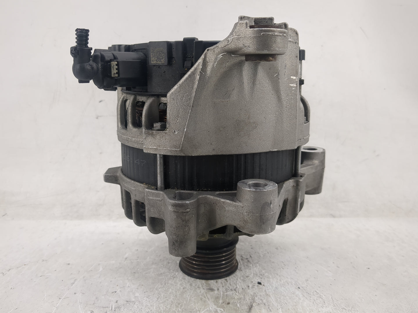 2018-2019 Bmw X3 Alternator Replacement Generator Charging Assembly Engine OEM P/N:8571357 0 125 814 004 Fits OEM Used Auto 