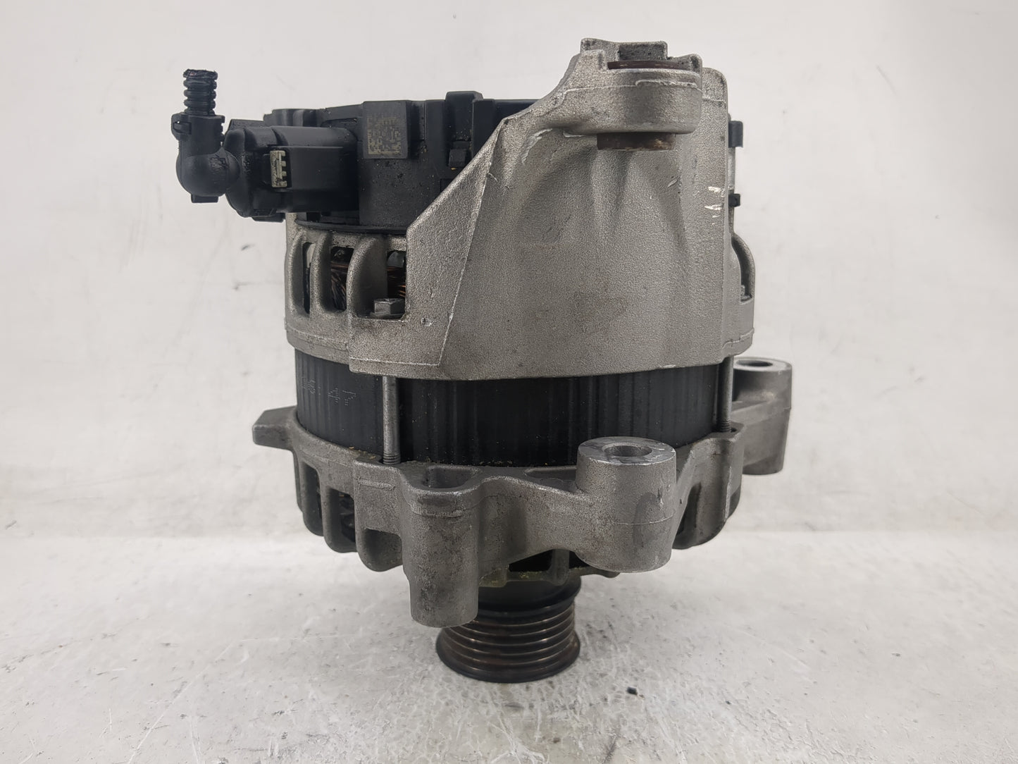 2018-2019 Bmw X3 Alternator Replacement Generator Charging Assembly Engine OEM P/N:8571357 0 125 814 004 Fits OEM Used Auto 