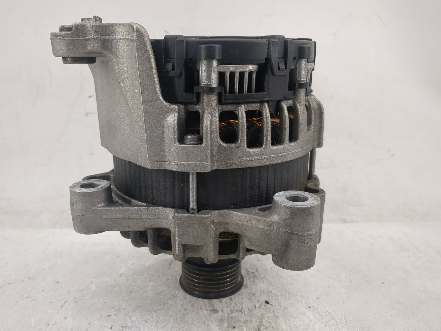 2018-2019 Bmw X3 Alternator Replacement Generator Charging Assembly Engine OEM P/N:8571357 0 125 814 004 Fits OEM Used Auto 