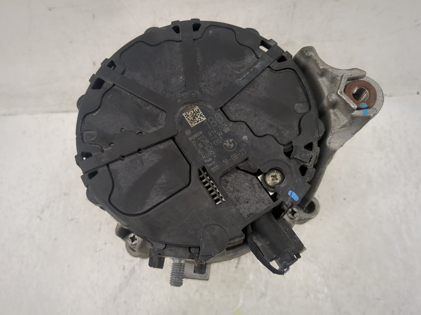 2018-2019 Bmw X3 Alternator Replacement Generator Charging Assembly Engine OEM P/N:8571357 0 125 814 004 Fits OEM Used Auto 