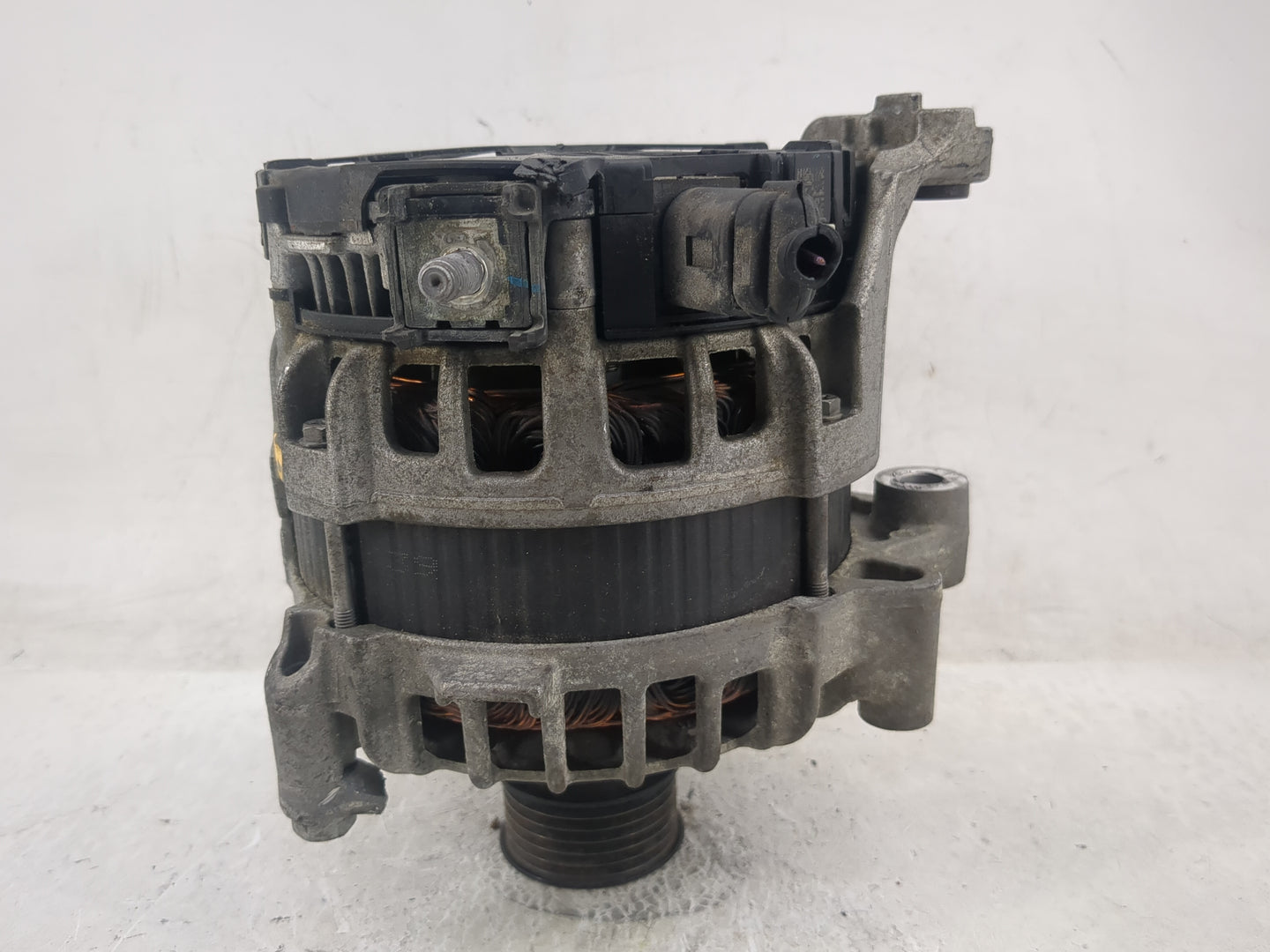2018-2019 Bmw X3 Alternator Replacement Generator Charging Assembly Engine OEM P/N:8571357 0 125 814 004 Fits OEM Used Auto 