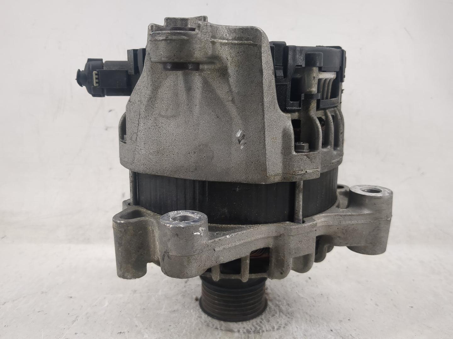 2018-2019 Bmw X3 Alternator Replacement Generator Charging Assembly Engine OEM P/N:8571357 0 125 814 004 Fits OEM Used Auto 