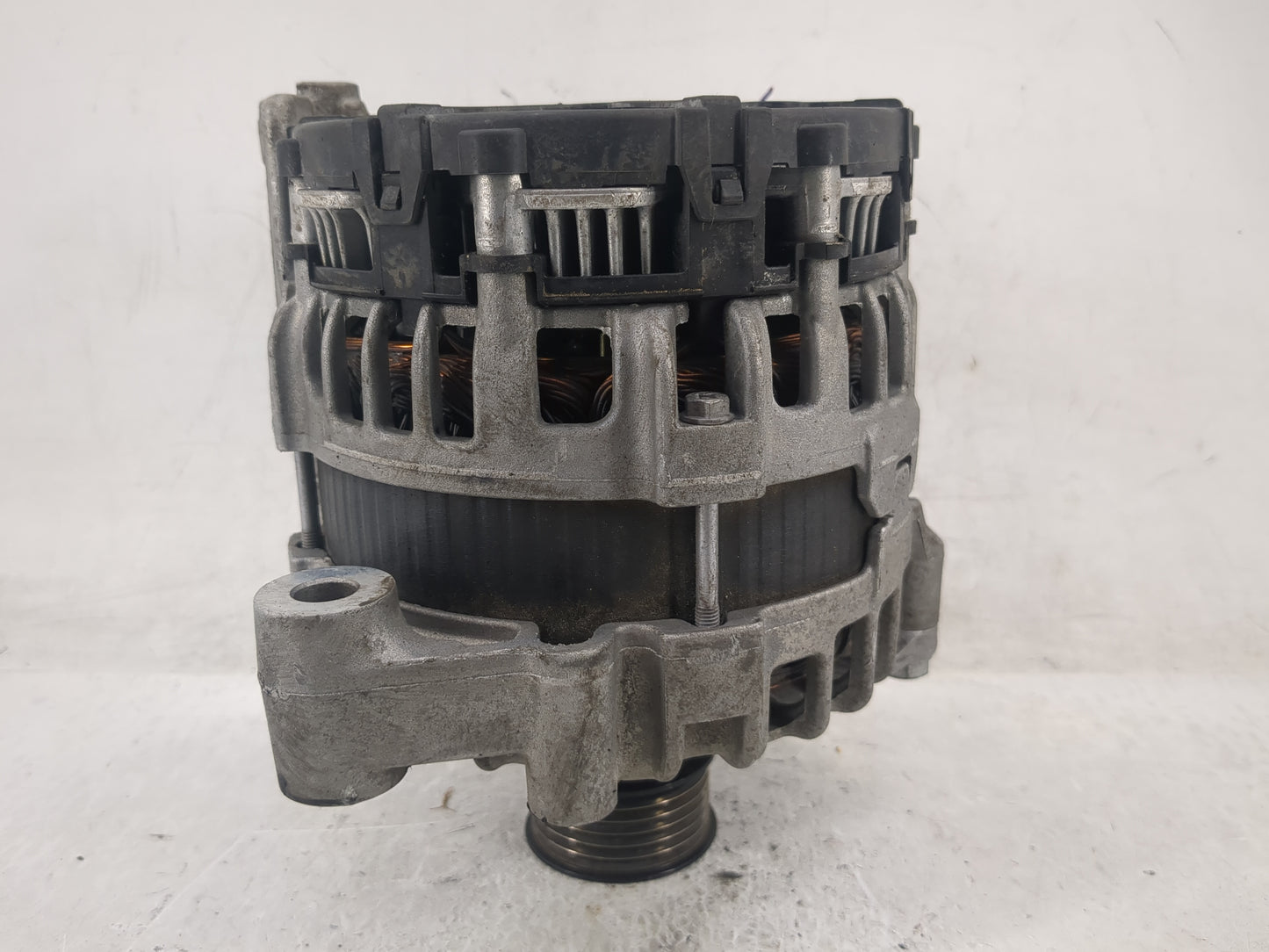 2018-2019 Bmw X3 Alternator Replacement Generator Charging Assembly Engine OEM P/N:8571357 0 125 814 004 Fits OEM Used Auto 