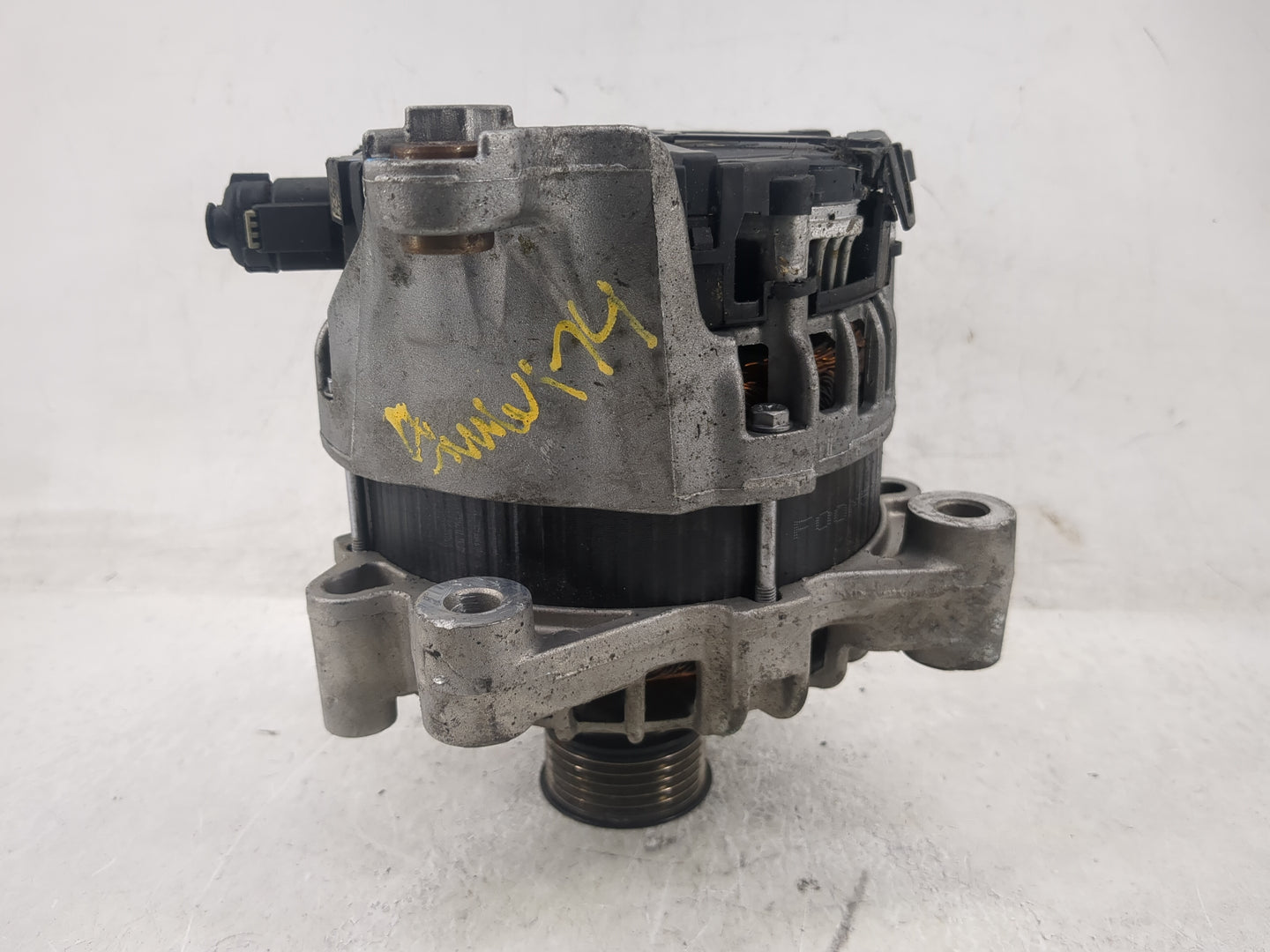 2018-2019 Bmw X3 Alternator Replacement Generator Charging Assembly Engine OEM P/N:8571357 0 125 814 004 Fits OEM Used Auto 