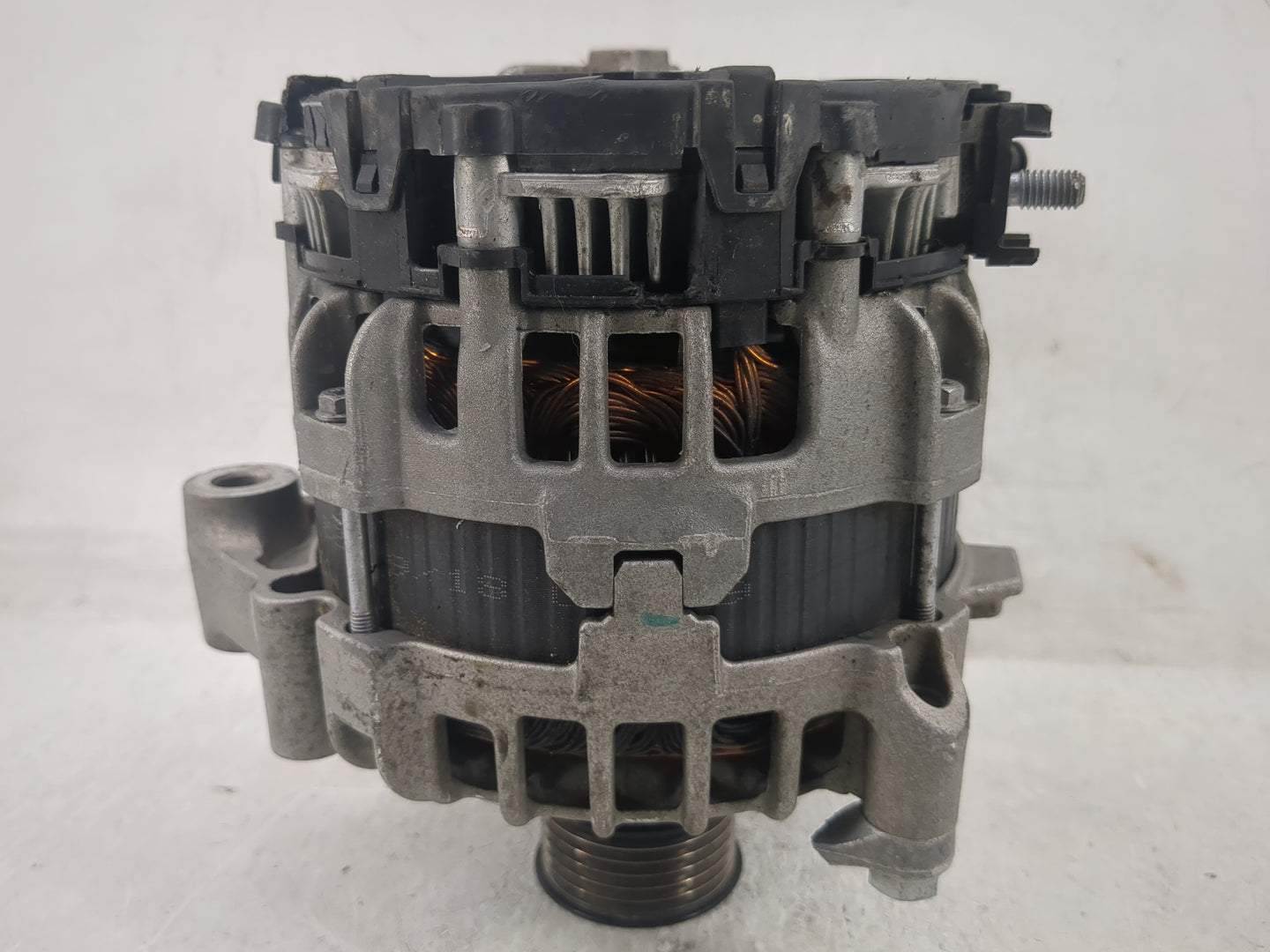 2018-2019 Bmw X3 Alternator Replacement Generator Charging Assembly Engine OEM P/N:8571357 0 125 814 004 Fits OEM Used Auto 
