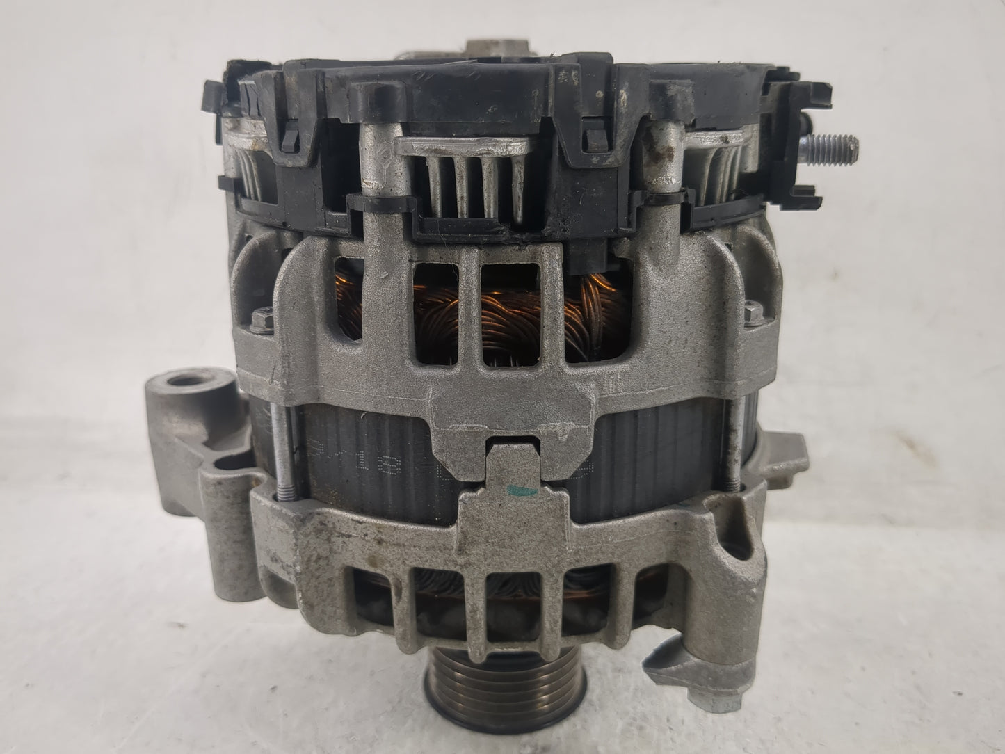 2018-2019 Bmw X3 Alternator Replacement Generator Charging Assembly Engine OEM P/N:8571357 0 125 814 004 Fits OEM Used Auto 