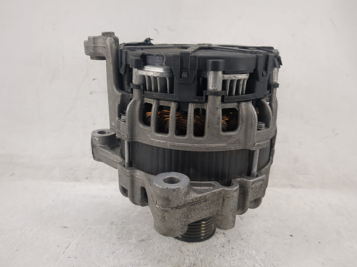 2018-2019 Bmw X3 Alternator Replacement Generator Charging Assembly Engine OEM P/N:8571357 0 125 814 004 Fits OEM Used Auto 