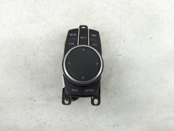 compare product 2019 Bmw X3 Radio AM FM Cd Player Receiver Replacement P/N:65829490075-01 90160-057/0017 Fits OEM Used Auto Parts