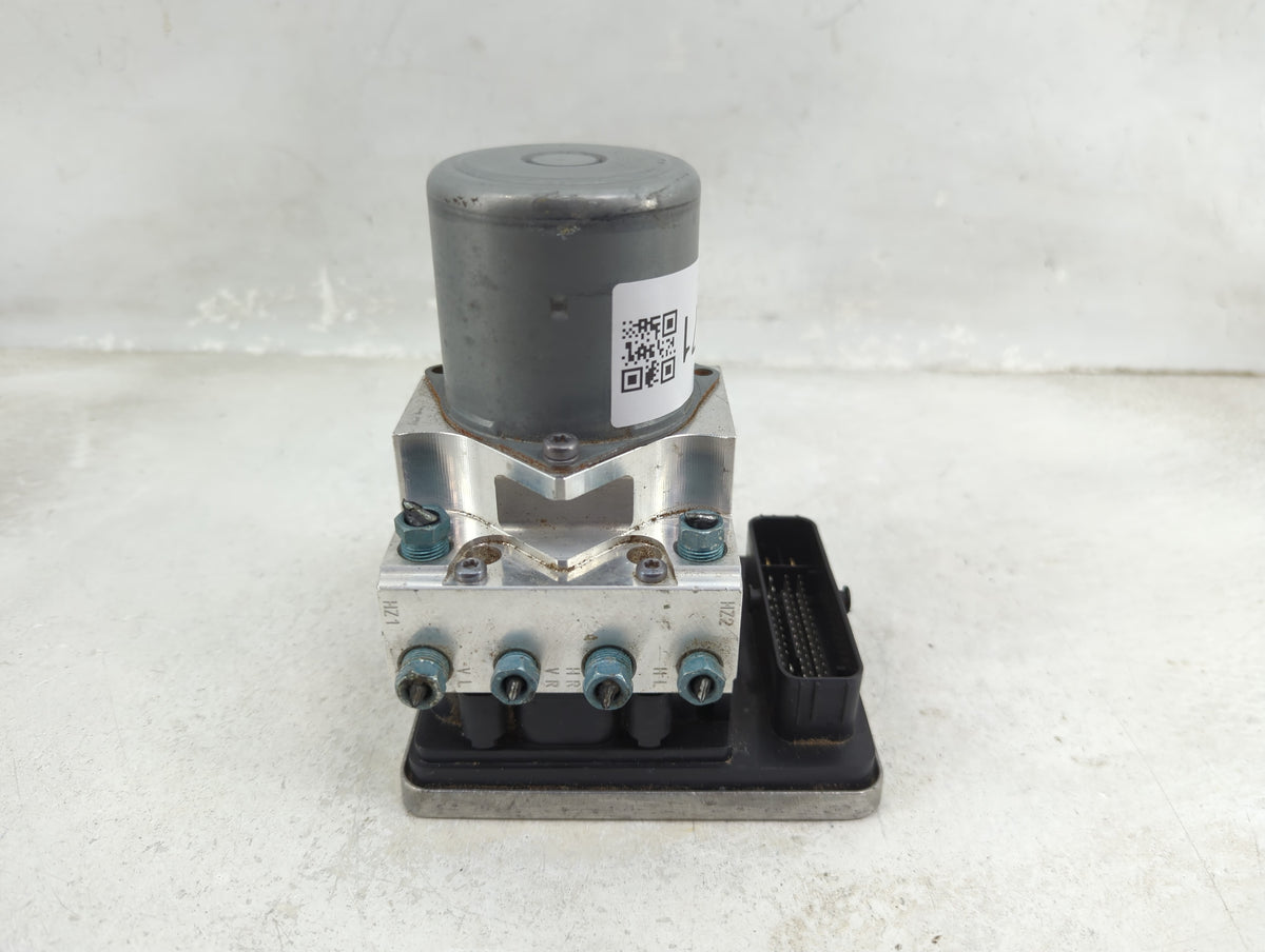 2018-2021 Bmw X3 Anti-Lock Brake ABS Pump Module Actuator OEM P/N:6895450 01 Fits Fits 2016 2017 2018 2019 2020 2021 OEM Use