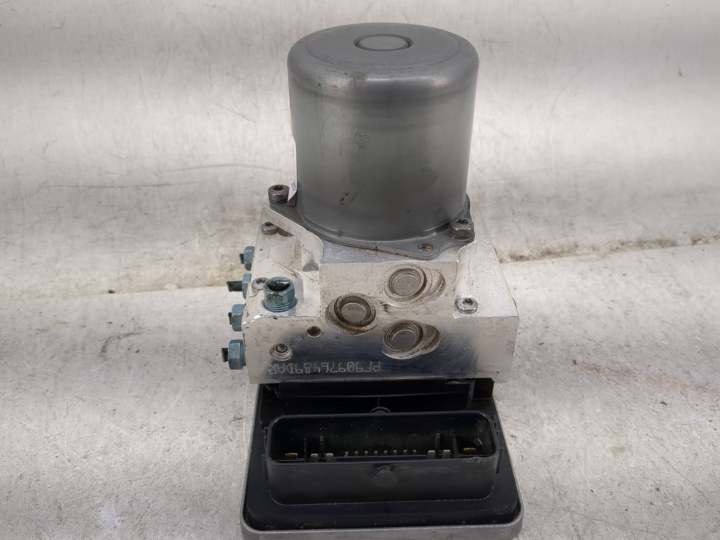 2018-2021 Bmw X3 ABS Pump Control Module Replacement P/N:6895450 01 Fits Fits 2016 2017 2018 2019 2020 2021 OEM Used Auto Pa