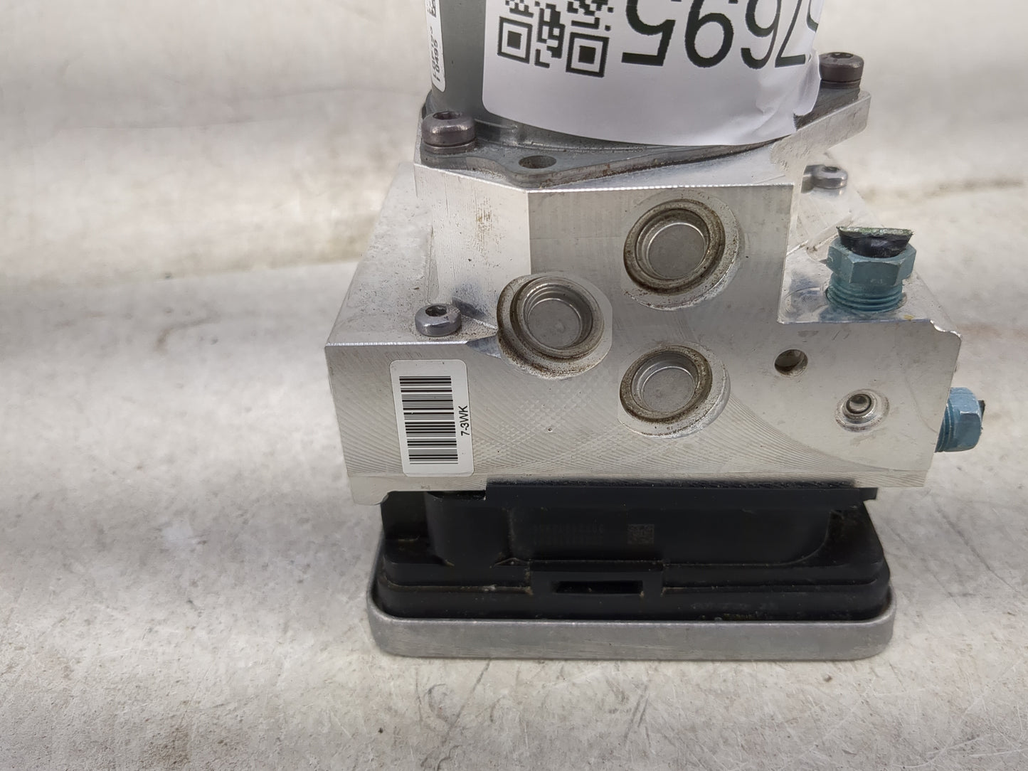 2018-2021 Bmw X3 ABS Pump Control Module Replacement P/N:6895450 01 Fits Fits 2016 2017 2018 2019 2020 2021 OEM Used Auto Pa