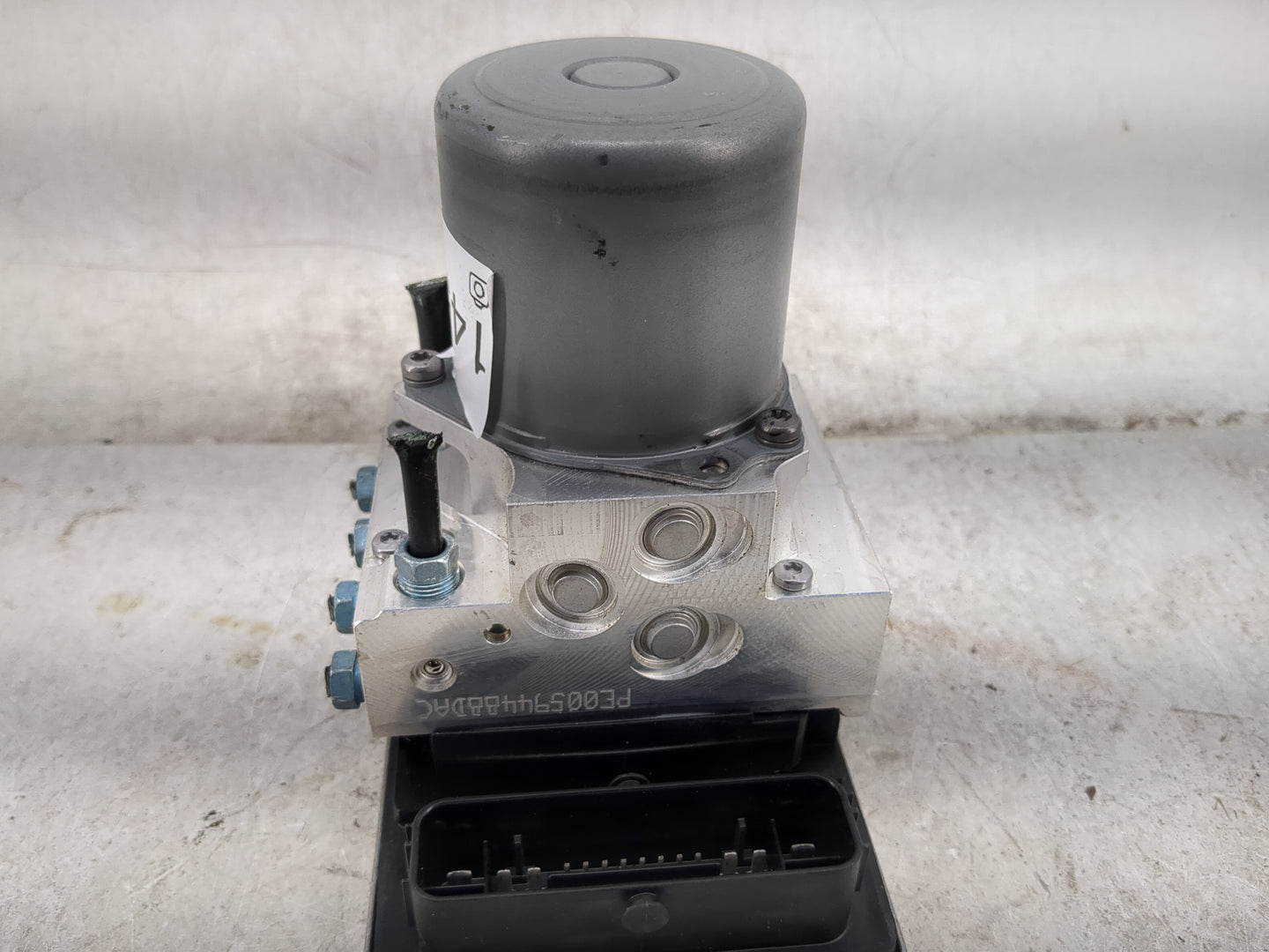 2018-2021 Bmw X3 ABS Pump Control Module Replacement P/N:6876246 01 6895450 01 Fits Fits 2016 2017 2018 2019 2020 2021 OEM U