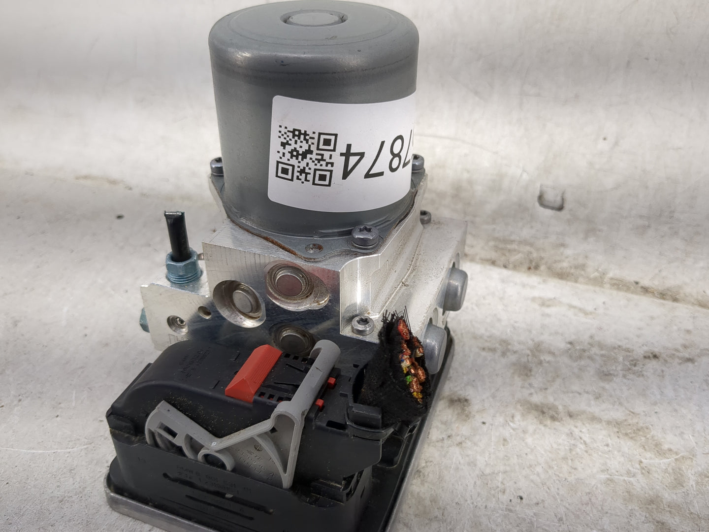 2018-2021 Bmw X3 ABS Pump Control Module Replacement P/N:6895450 01 Fits Fits 2016 2017 2018 2019 2020 2021 OEM Used Auto Pa