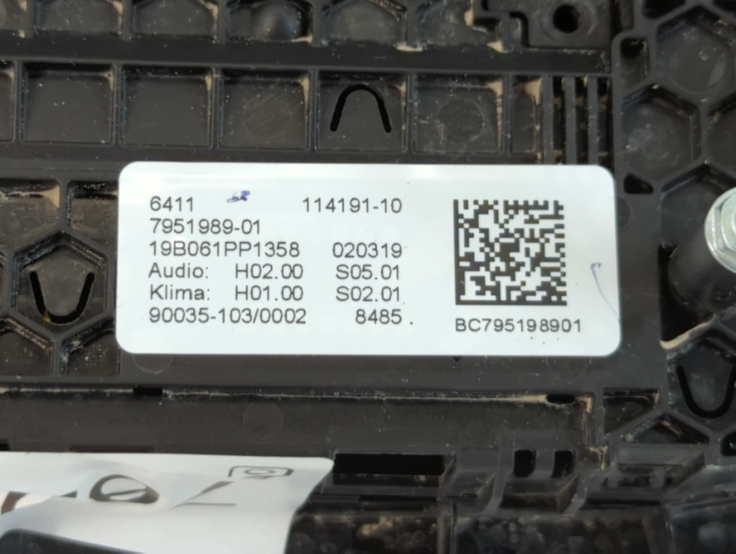 2019 Bmw X3 Radio AM FM Cd Player Receiver Replacement P/N:90035-103 7951989-01 Fits OEM Used Auto Parts - Oemusedautoparts1