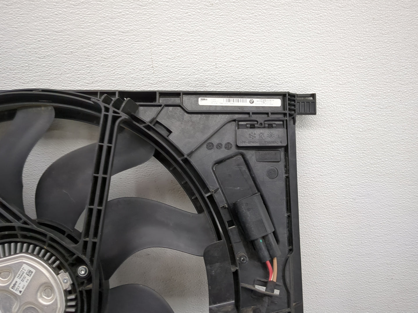 2019-2022 Bmw X5 Electric Radiator Cooling Fan Motor Assembly P/N:17427634466 Fits Fits 2019 2020 2021 2022 OEM Used Auto Pa