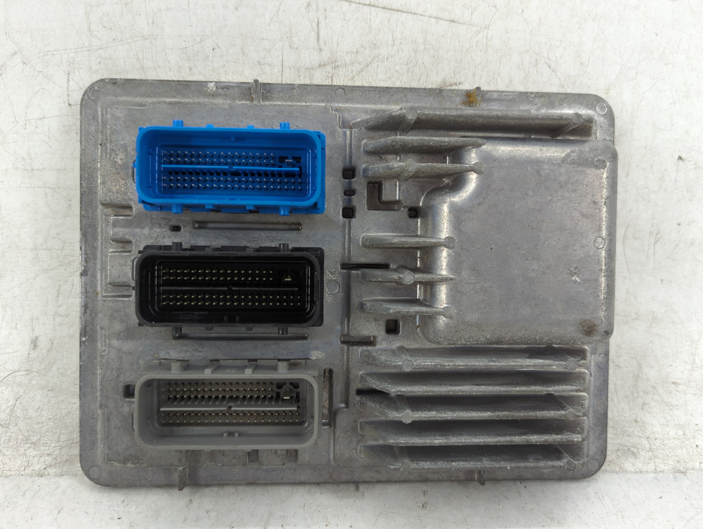 2019 Buick Cascada PCM Engine Control Computer ECU ECM PCU OEM P/N:12695524 Fits Fits 2017 2018 2020 2021 2022 OEM Used Auto