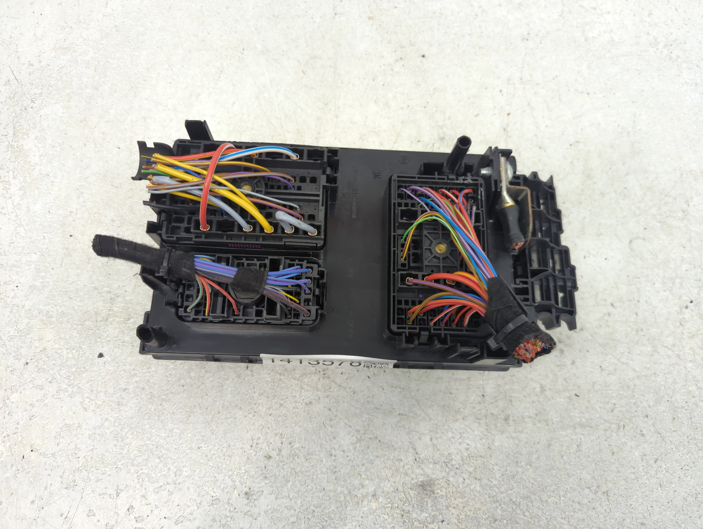 2019 Buick Cascada Fusebox Fuse Box Panel Relay Module P/N:C11000139 Fits OEM Used Auto Parts - Oemusedautoparts1.com