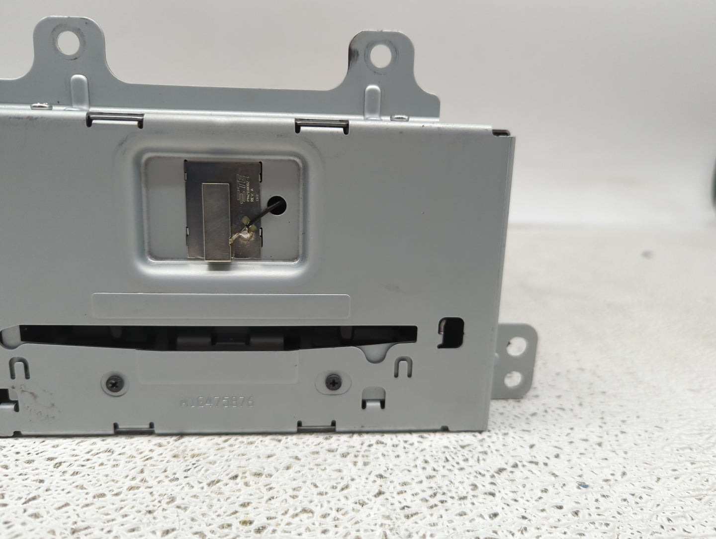 2018-2019 Buick Cascada Radio AM FM Cd Player Receiver Replacement P/N:84172897 Fits Fits 2018 2019 OEM Used Auto Parts - Oe